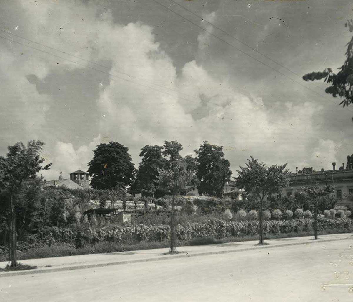 Udine. Via Gorghi. Vivai della ditta Gasparini realizzati sul probabile antico aggere. 1940. Civici Musei di Udine, Archivio Fotografico Friuli.